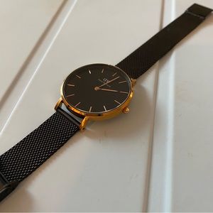 Daniel Wellington rose gold and black mesh strap watch